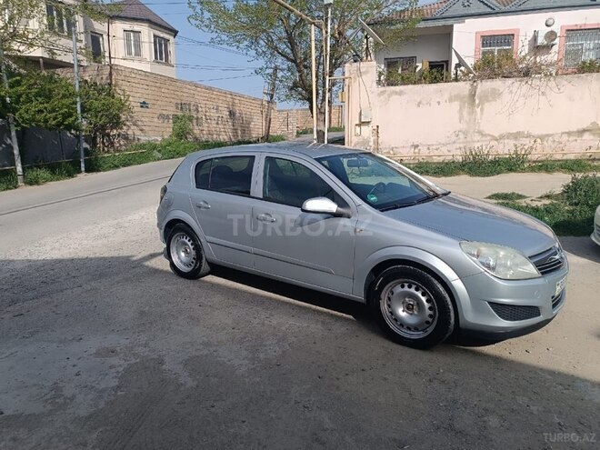 Opel Astra 2009, 243,000 km - 1.4 l - Bakı