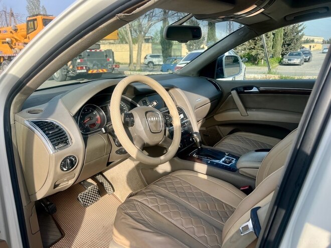 Audi Q7 2006, 266,600 km - 4.2 л - Bakı