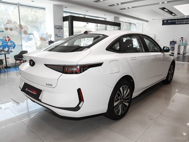 Changan Qiyuan A05 2025, 0 km - 1.5 l - Bakı