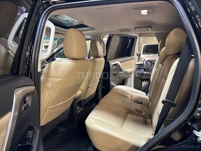 Mitsubishi  2021, 16,000 km - 3.0 l - Bakı
