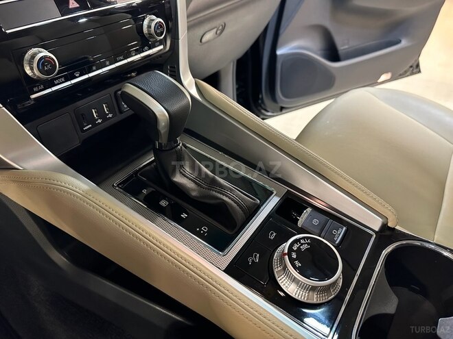 Mitsubishi  2021, 16,000 km - 3.0 l - Bakı