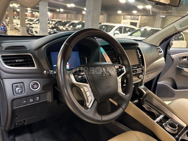 Mitsubishi  2021, 16,000 km - 3.0 l - Bakı