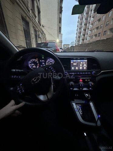 Hyundai Elantra 2018, 144,000 km - 2.0 l - Bakı