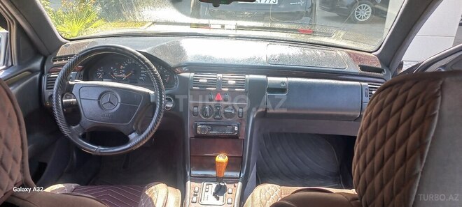 Mercedes E 200 1996, 278,000 km - 2.0 л - Şəmkir