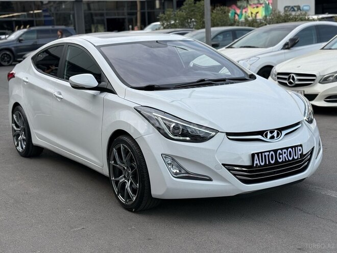 Hyundai Elantra-8
