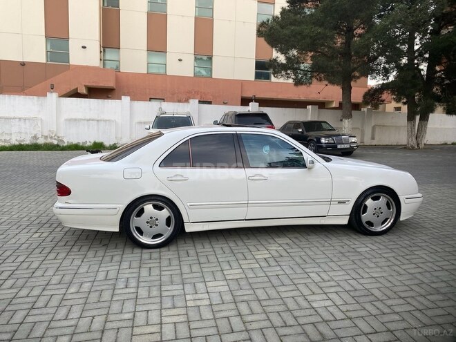 Mercedes E 320 2001, 305,000 km - 3.2 l - Bakı