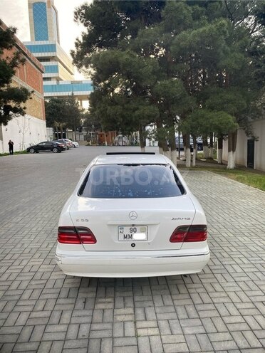 Mercedes E 320 2001, 305,000 km - 3.2 l - Bakı