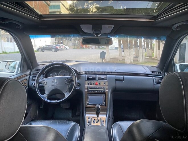 Mercedes E 320 2001, 305,000 km - 3.2 l - Bakı