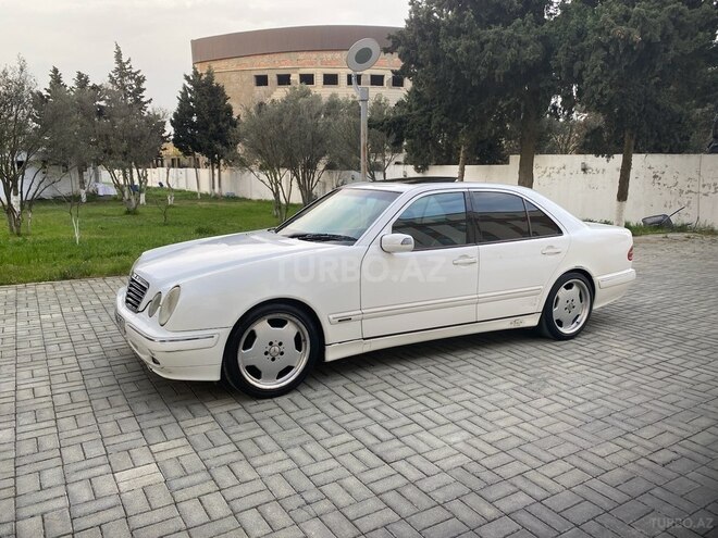 Mercedes E 320 2001, 305,000 km - 3.2 l - Bakı