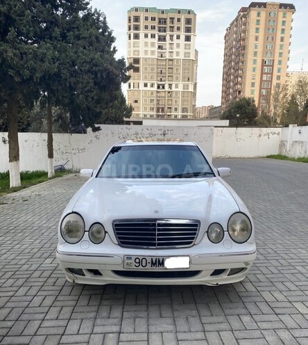 Mercedes E 320 2001, 305,000 km - 3.2 l - Bakı