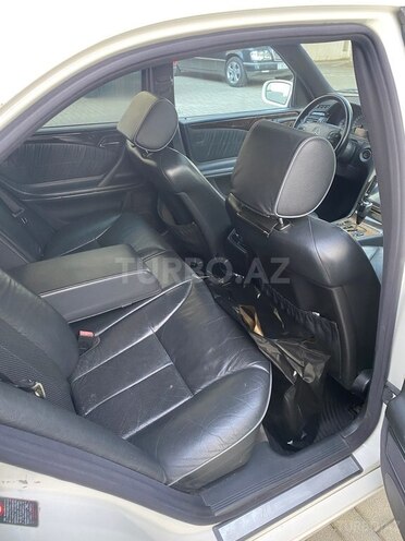 Mercedes E 320 2001, 305,000 km - 3.2 l - Bakı