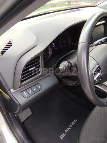 Hyundai Elantra 2019, 52,000 km - 2.0 l - Mingəçevir
