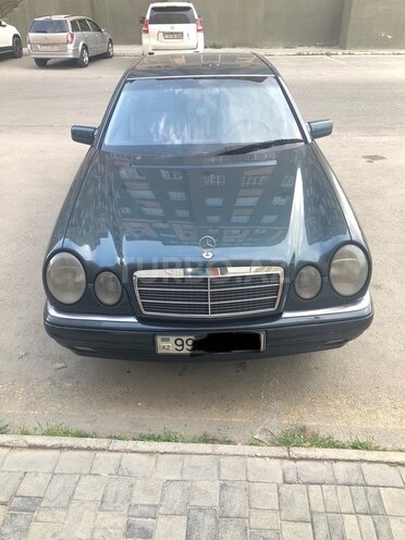 Mercedes E 220 d 1999, 571,000 km - 2.2 l - Bakı