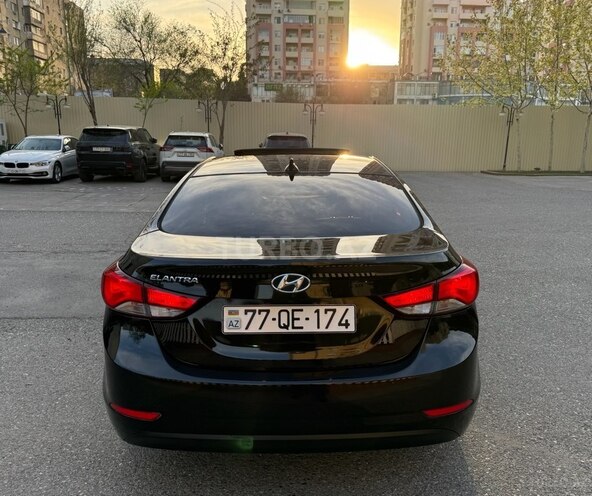 Hyundai Elantra 2015, 111,750 km - 1.8 l - Bakı