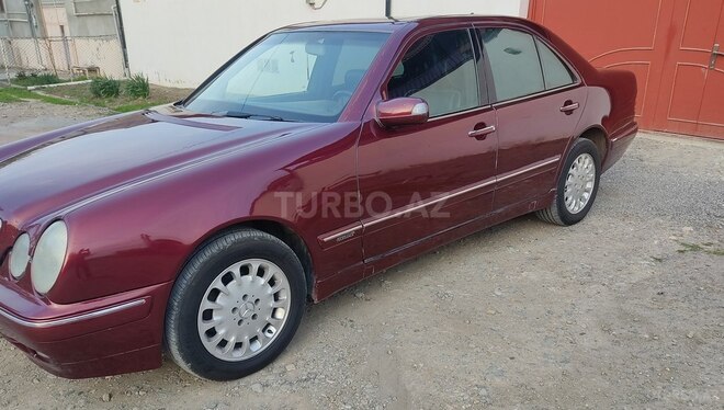 Mercedes E 240 1999, 349,684 km - 2.4 л - Bakı