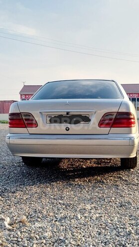 Mercedes E 220 d 2000, 525,050 km - 2.2 л - Füzuli