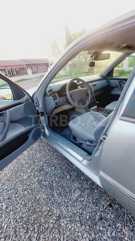 Mercedes E 220 d 2000, 525,050 km - 2.2 л - Füzuli