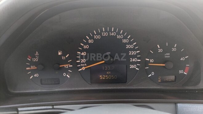 Mercedes E 220 d 2000, 525,050 km - 2.2 л - Füzuli