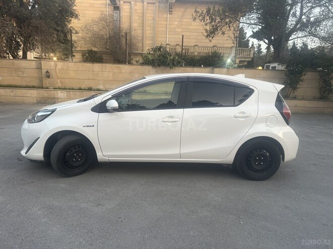Toyota Aqua 2019, 95,000 km - 1.5 л - Bakı