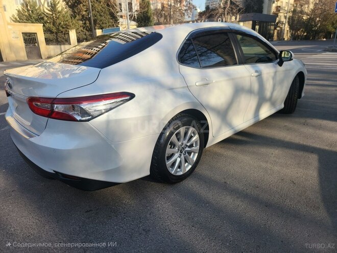 Toyota Camry-5