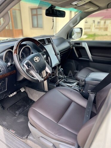 Toyota Land Cruiser Prado 2010, 224,700 km - 2.7 л - Şirvan