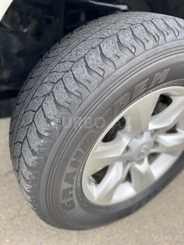 Toyota Land Cruiser Prado 2010, 224,700 km - 2.7 л - Şirvan