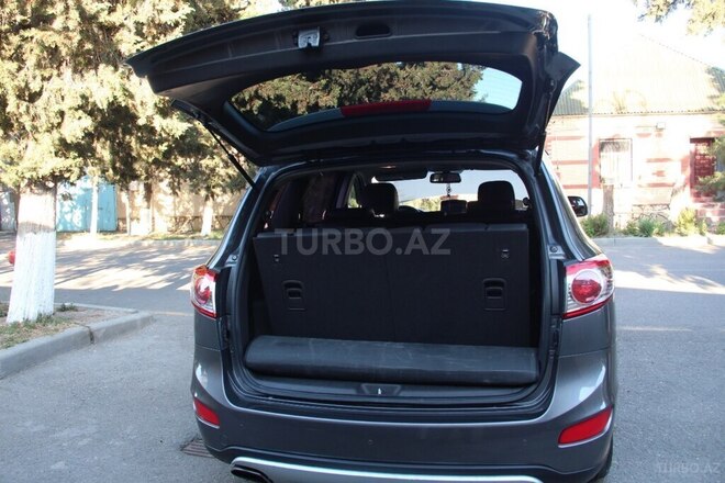Hyundai Santa Fe 2011, 189,200 km - 2.0 l - Ucar