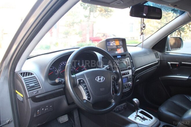 Hyundai Santa Fe 2011, 189,200 km - 2.0 l - Ucar