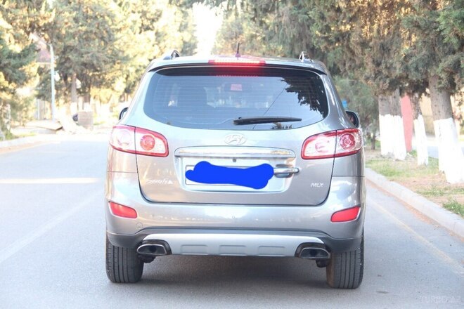 Hyundai Santa Fe 2011, 189,200 km - 2.0 l - Ucar