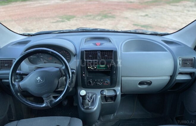 Peugeot  2012, 212,605 km - 1.6 л - Bakı