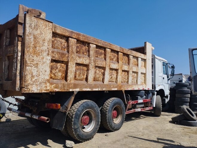 HOWO Sinotruk 2011, 310,000 km - 9.5 l - Bakı