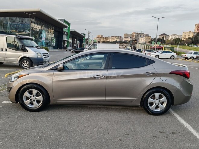 Hyundai Elantra 2015, 252,667 km - 1.8 л - Bakı