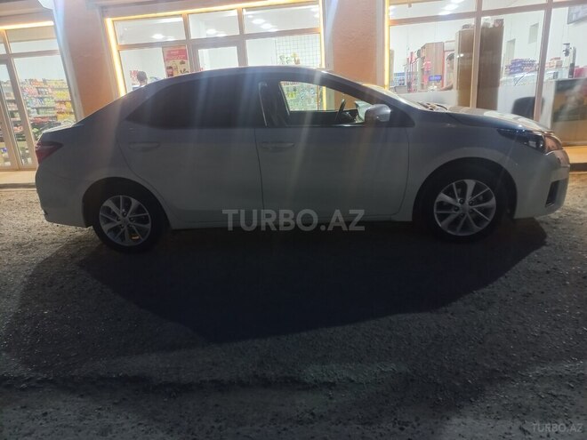 Toyota Corolla 2015, 178,000 km - 1.6 l - Bakı