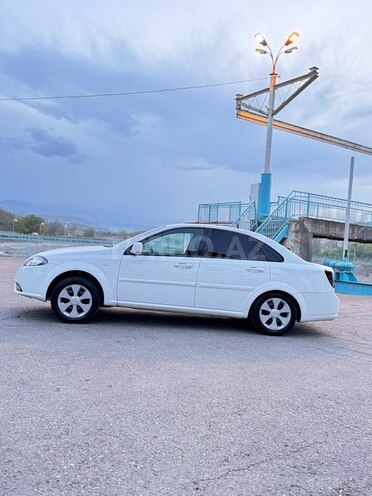 Daewoo Gentra 2014, 281,000 km - 1.5 l - Quba