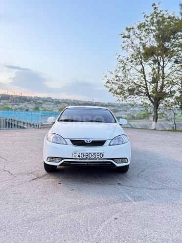Daewoo Gentra 2014, 281,000 km - 1.5 l - Quba
