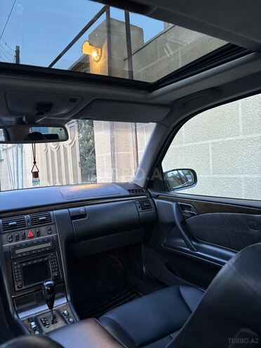 Mercedes E 270 2001, 440,000 km - 2.7 l - Ağcabədi