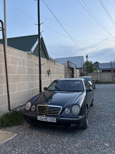 Mercedes E 270 2001, 440,000 km - 2.7 l - Ağcabədi