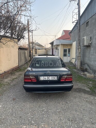 Mercedes E 270 2001, 440,000 km - 2.7 l - Ağcabədi