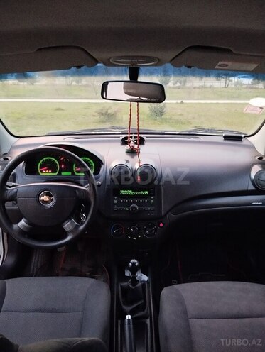 Chevrolet Aveo-11