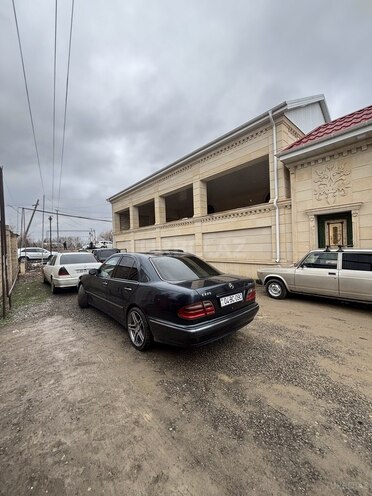 Mercedes E 270 2001, 440,000 km - 2.7 l - Ağcabədi