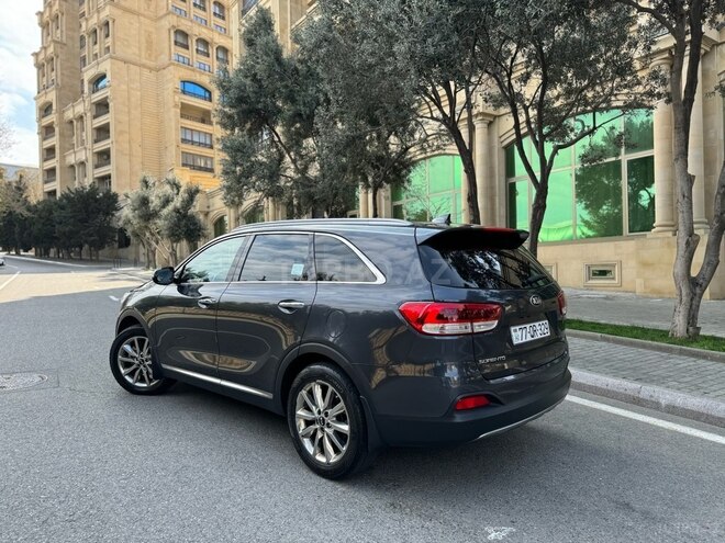 Kia Sorento-5