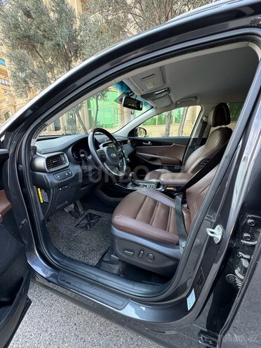 Kia Sorento-8