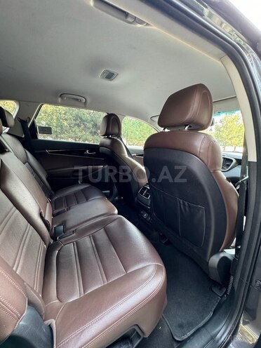 Kia Sorento-12