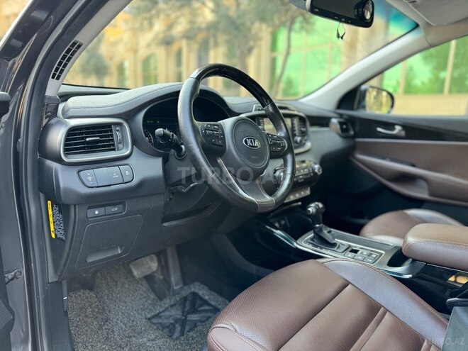 Kia Sorento-15