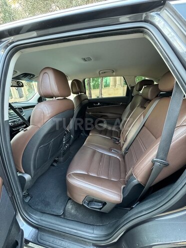Kia Sorento-9