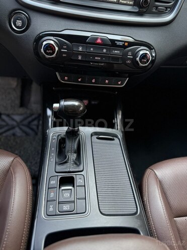 Kia Sorento-16