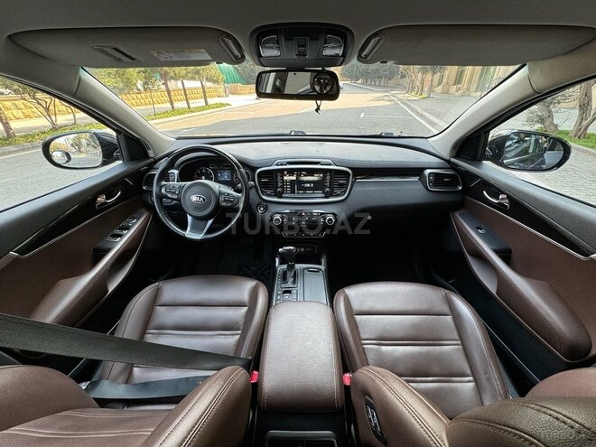 Kia Sorento-14
