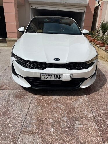 Kia K5-1