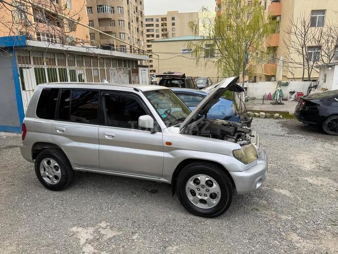 Mitsubishi Pajero io 2001, 160,000 km - 2.0 l - Bakı