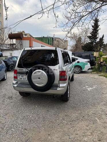 Mitsubishi Pajero io 2001, 160,000 km - 2.0 l - Bakı